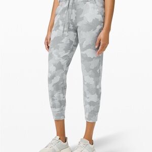 Gray Camo Women's Jogger Pants 
READY TO RULU JOGGER CROP